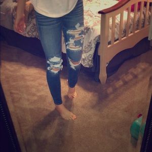 00 Ripped skinny jeans